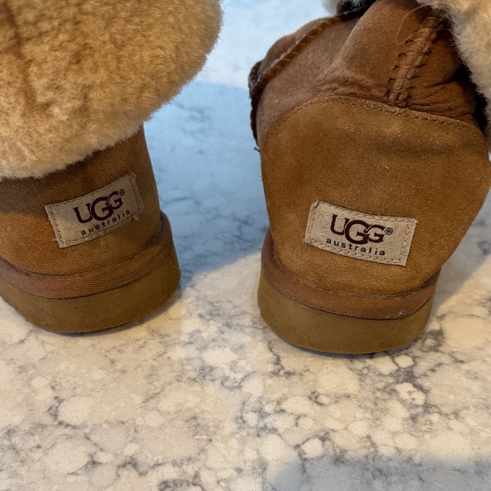 Ugg Boots - image 4